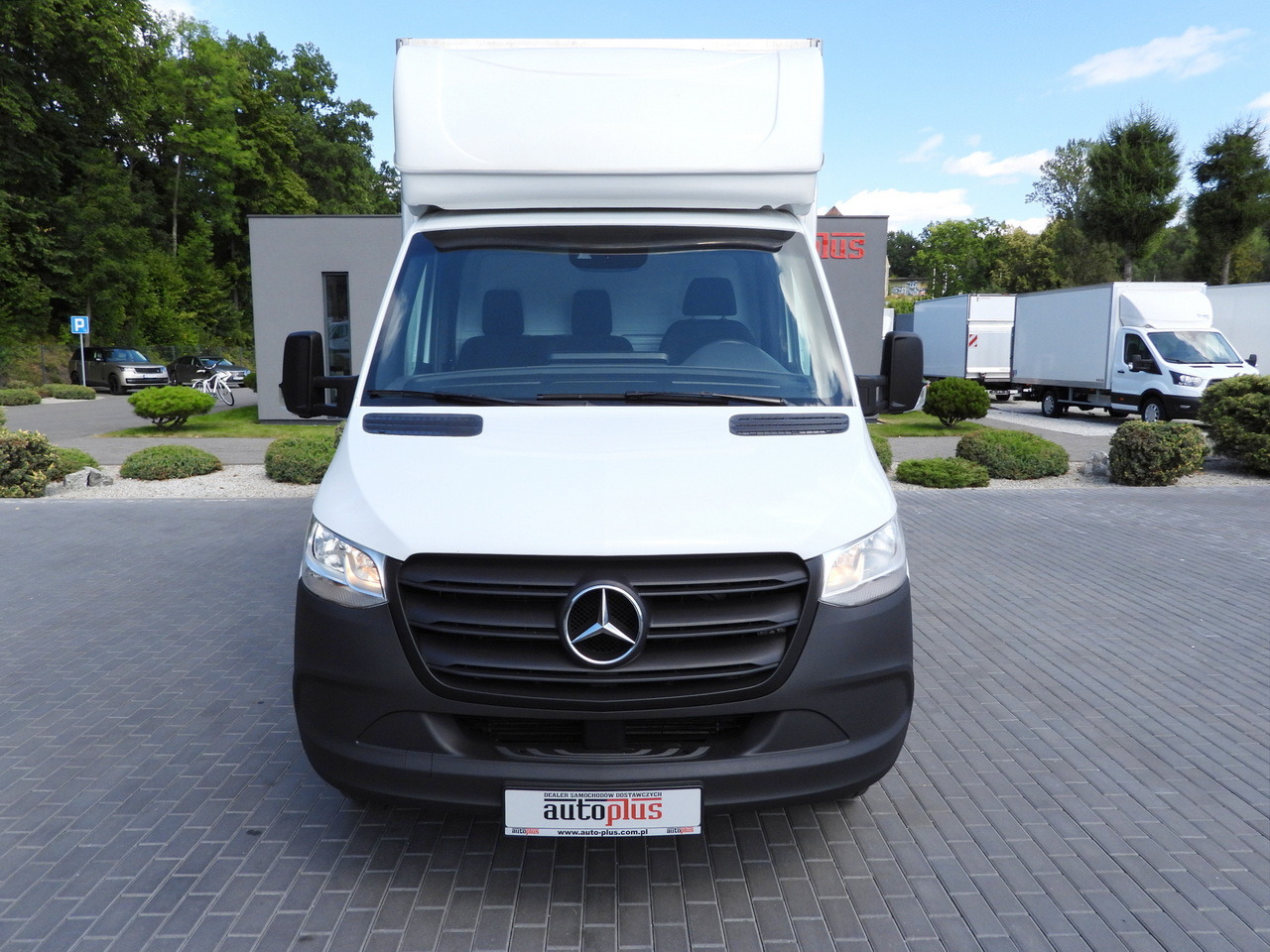 MERCEDES SPRINTER 514 BOX LIFT 8 PALLETS CRUISE CONTROL TWIN WHEELS AIR CONDITIONING  140HP - Dostavno vozilo hladnjača: slika 5 MERCEDES SPRINTER 514 BOX LIFT 8 PALLETS CRUISE CONTROL TWIN WHEELS AIR CONDITIONING  140HP - Dostavno vozilo hladnjača: slika 5