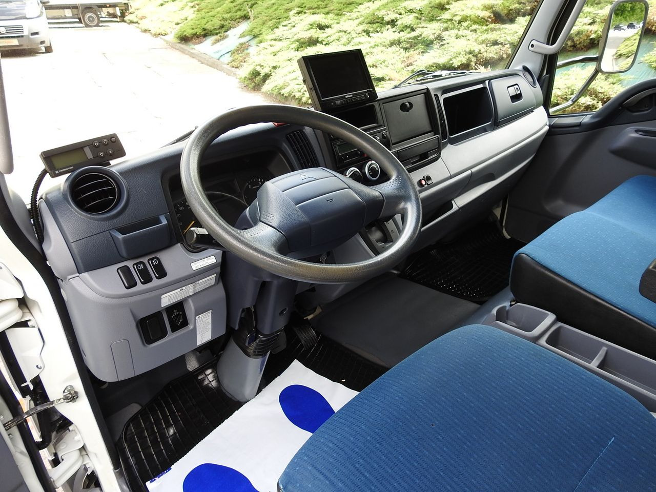 MITSUBISHI CANTER FUSO 7C15 REGRIGERATOR BOX -4*C LIFT POWER SUPPLY 230V AIR CONDITIONING AUTOMATIC TRANSMISSION 150HP - Hladnjača: slika 2 MITSUBISHI CANTER FUSO 7C15 REGRIGERATOR BOX -4*C LIFT POWER SUPPLY 230V AIR CONDITIONING AUTOMATIC TRANSMISSION 150HP - Hladnjača: slika 2