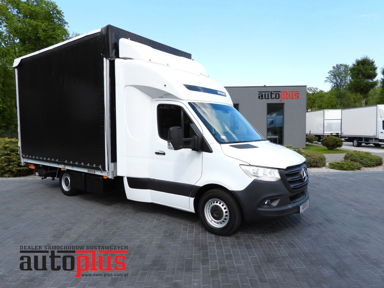 Mercedes-Benz SPRINTER 316 PRITSCHE PLANE AUFZUG 10 PALETTEN - Dostavno vozilo sa ceradom, Dostavno vozilo sa duplom kabinom: slika 1 Mercedes-Benz SPRINTER 316 PRITSCHE PLANE AUFZUG 10 PALETTEN - Dostavno vozilo sa ceradom, Dostavno vozilo sa duplom kabinom: slika 1