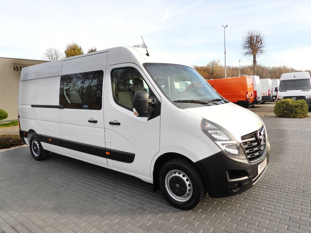OPEL MOVANO BOX DELIVERY VAN 7 SEATS LED LIGHTS 135HP - Furgon: slika 4 OPEL MOVANO BOX DELIVERY VAN 7 SEATS LED LIGHTS 135HP - Furgon: slika 4