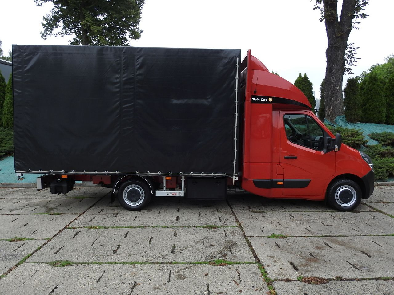 Dostavno vozilo sa ceradom OPEL MOVANO TARPAULIN 10 PALLETS WEBASTO CRUISE CONTROL LED LIGHTS PNEUMATICS AIR CONDITIONING 165HP: slika 7 Dostavno vozilo sa ceradom OPEL MOVANO TARPAULIN 10 PALLETS WEBASTO CRUISE CONTROL LED LIGHTS PNEUMATICS AIR CONDITIONING 165HP: slika 7