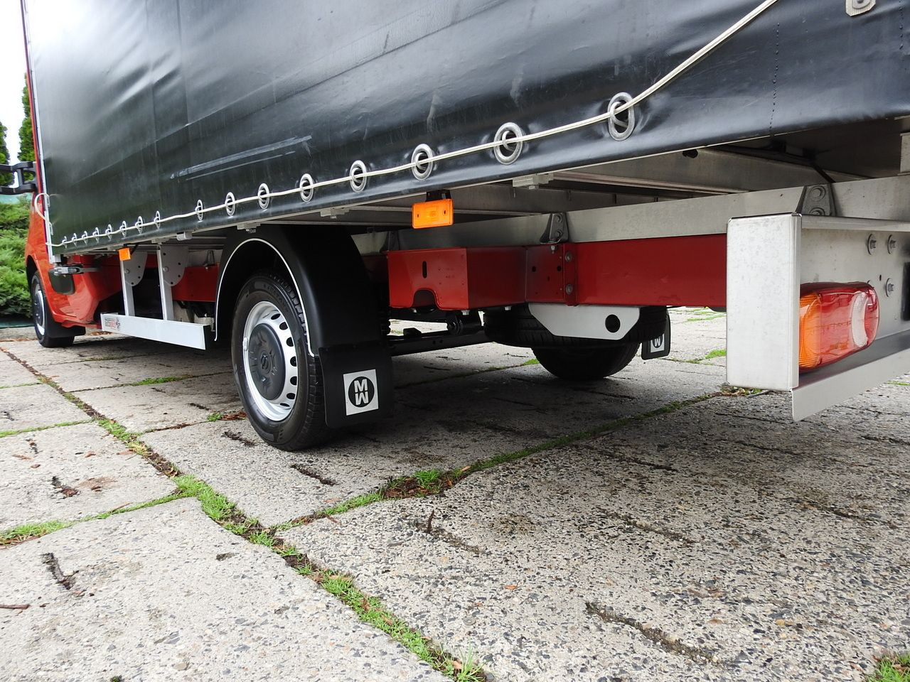 Dostavno vozilo sa ceradom OPEL MOVANO TARPAULIN 10 PALLETS WEBASTO CRUISE CONTROL LED LIGHTS PNEUMATICS AIR CONDITIONING 165HP: slika 16 Dostavno vozilo sa ceradom OPEL MOVANO TARPAULIN 10 PALLETS WEBASTO CRUISE CONTROL LED LIGHTS PNEUMATICS AIR CONDITIONING 165HP: slika 16