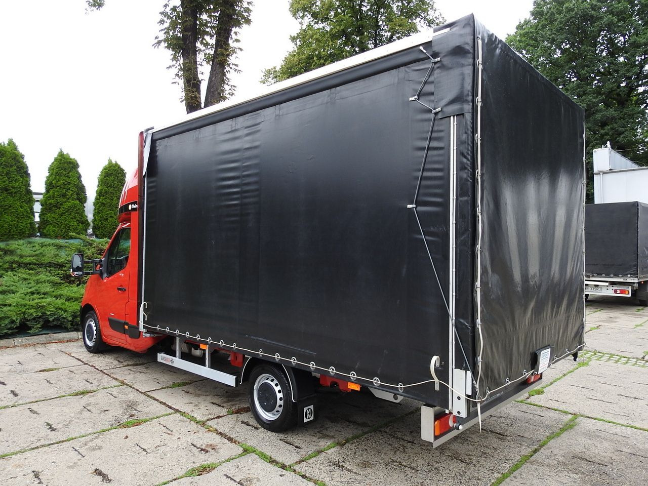 Dostavno vozilo sa ceradom OPEL MOVANO TARPAULIN 10 PALLETS WEBASTO CRUISE CONTROL LED LIGHTS PNEUMATICS AIR CONDITIONING 165HP: slika 10 Dostavno vozilo sa ceradom OPEL MOVANO TARPAULIN 10 PALLETS WEBASTO CRUISE CONTROL LED LIGHTS PNEUMATICS AIR CONDITIONING 165HP: slika 10