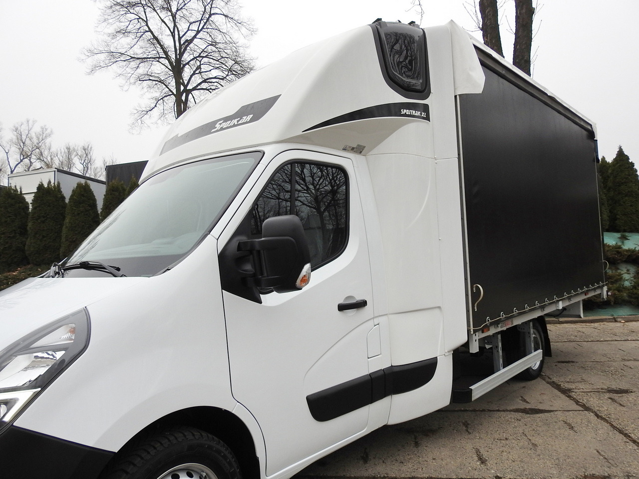 Dostavno vozilo sa ceradom OPEL MOVANO TARPAULIN 10 PALLETS WEBASTO CRUISE CONTROL NAVIGATION AIR CONDITIONING LED LIGHTS PNEUMATICS 165HP: slika 19 Dostavno vozilo sa ceradom OPEL MOVANO TARPAULIN 10 PALLETS WEBASTO CRUISE CONTROL NAVIGATION AIR CONDITIONING LED LIGHTS PNEUMATICS 165HP: slika 19