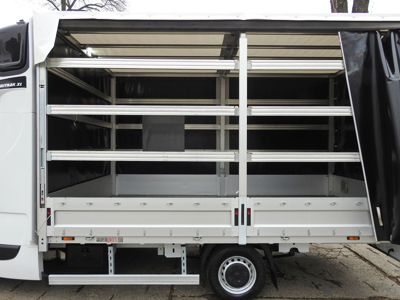 Dostavno vozilo sa ceradom OPEL MOVANO TARPAULIN 10 PALLETS WEBASTO CRUISE CONTROL NAVIGATION AIR CONDITIONING LED LIGHTS PNEUMATICS 165HP: slika 27 Dostavno vozilo sa ceradom OPEL MOVANO TARPAULIN 10 PALLETS WEBASTO CRUISE CONTROL NAVIGATION AIR CONDITIONING LED LIGHTS PNEUMATICS 165HP: slika 27