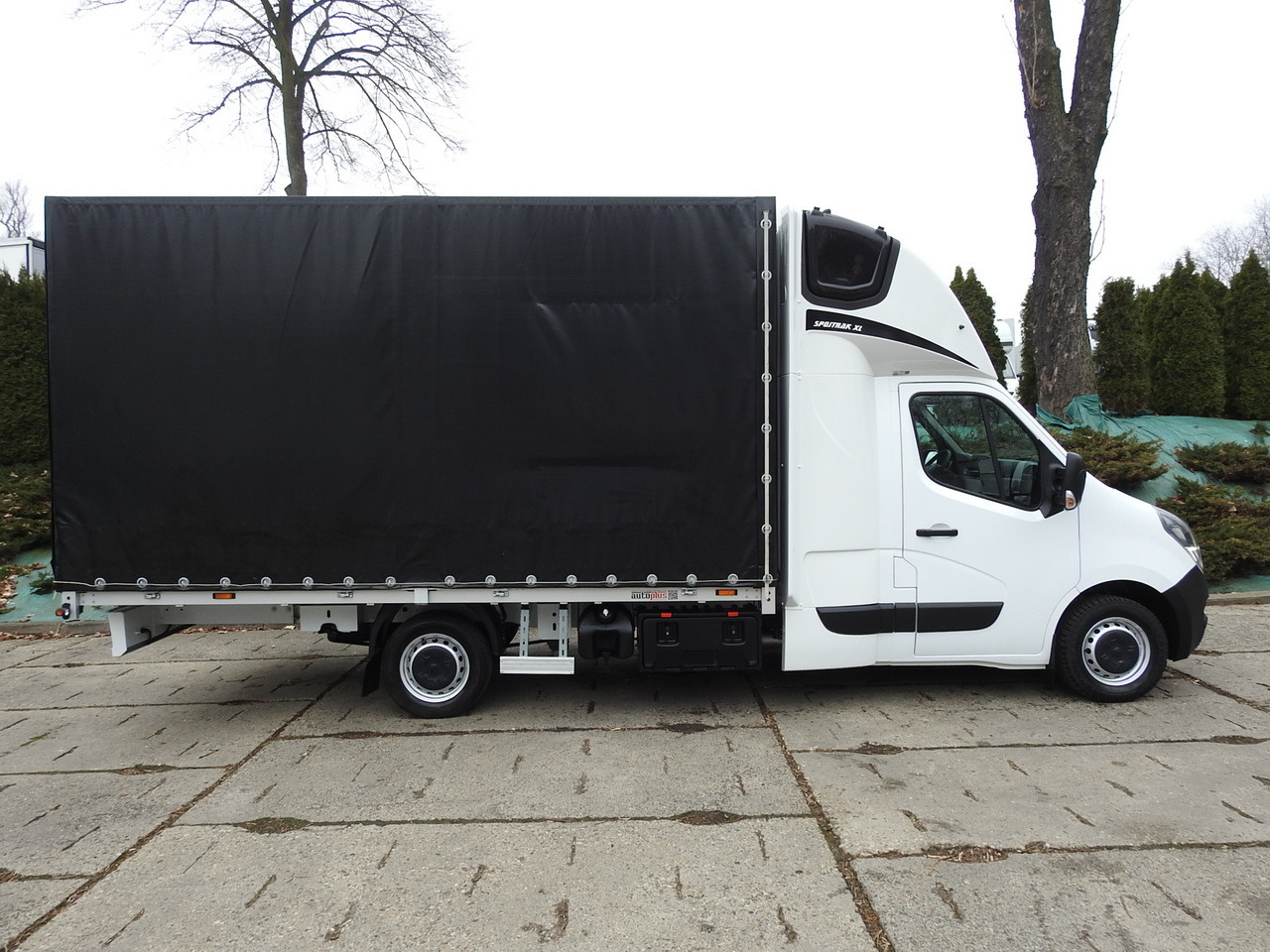 Dostavno vozilo sa ceradom OPEL MOVANO TARPAULIN 10 PALLETS WEBASTO CRUISE CONTROL NAVIGATION AIR CONDITIONING LED LIGHTS PNEUMATICS 165HP: slika 7 Dostavno vozilo sa ceradom OPEL MOVANO TARPAULIN 10 PALLETS WEBASTO CRUISE CONTROL NAVIGATION AIR CONDITIONING LED LIGHTS PNEUMATICS 165HP: slika 7
