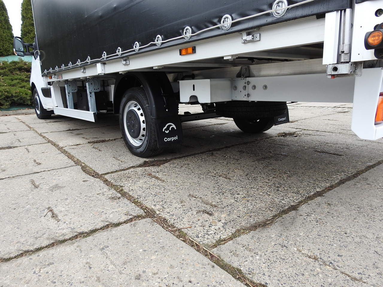 Dostavno vozilo sa ceradom OPEL MOVANO TARPAULIN 10 PALLETS WEBASTO CRUISE CONTROL NAVIGATION AIR CONDITIONING LED LIGHTS PNEUMATICS 165HP: slika 16 Dostavno vozilo sa ceradom OPEL MOVANO TARPAULIN 10 PALLETS WEBASTO CRUISE CONTROL NAVIGATION AIR CONDITIONING LED LIGHTS PNEUMATICS 165HP: slika 16