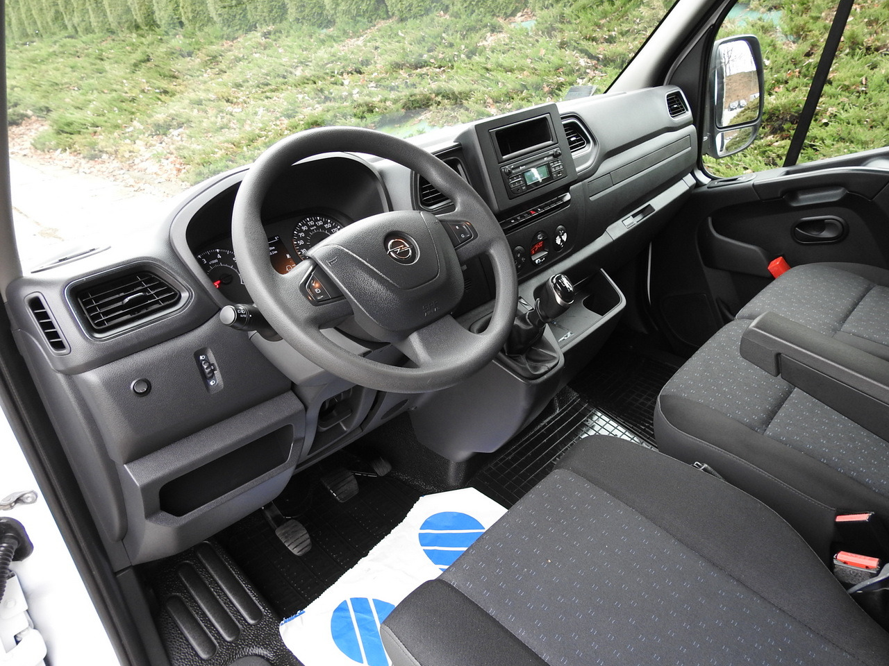 OPEL MOVANO TARPAULIN LIFT 10 PALLETS CRUISE CONTROL AIR CONDITIONING LED LIGHTS PNEUMATICS TWIN WHEELS 165HP - Dostavno vozilo sa ceradom: slika 2 OPEL MOVANO TARPAULIN LIFT 10 PALLETS CRUISE CONTROL AIR CONDITIONING LED LIGHTS PNEUMATICS TWIN WHEELS 165HP - Dostavno vozilo sa ceradom: slika 2