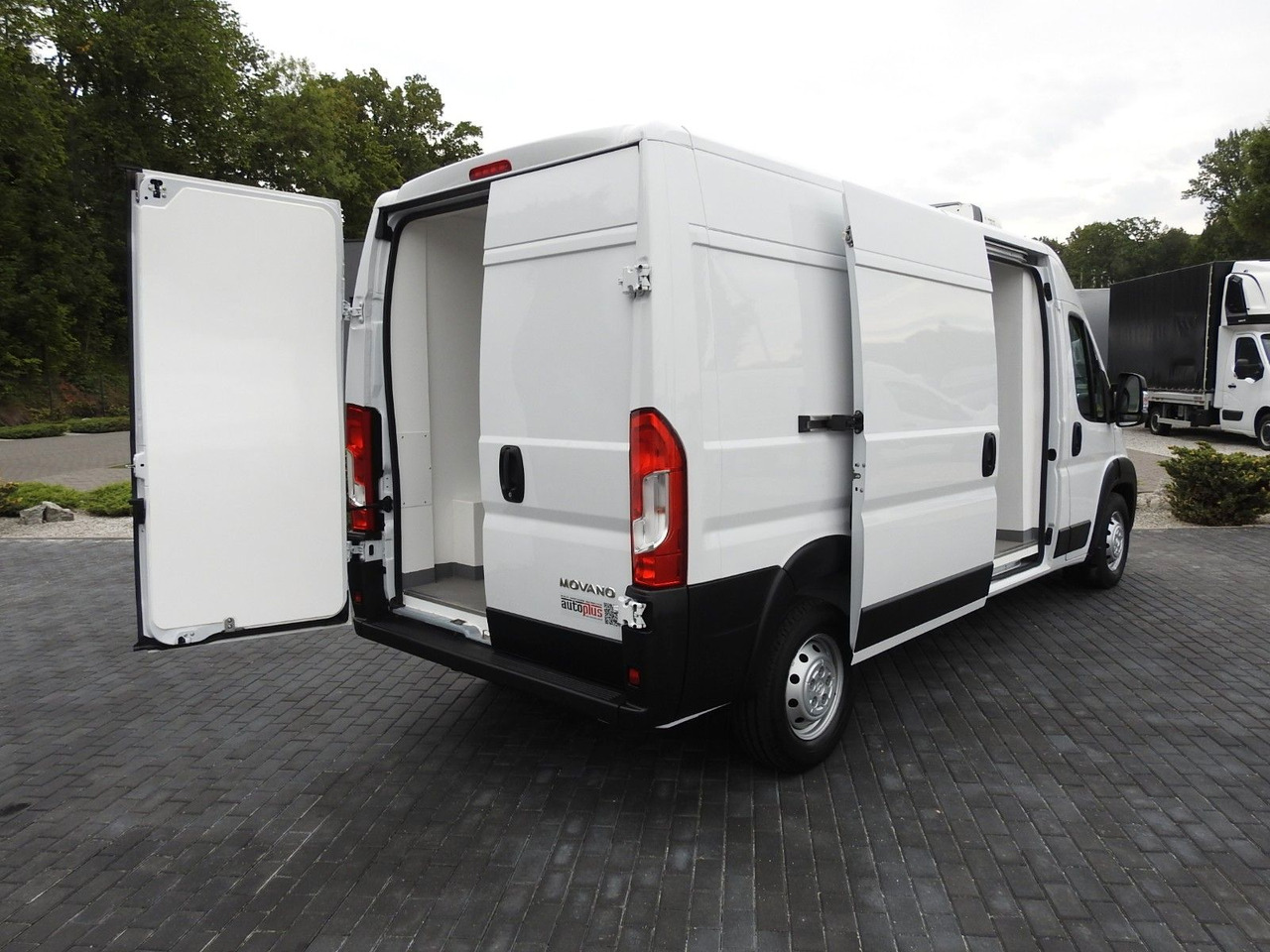 Opel MOVANO KÜHLKASTENWAGEN 0*C HEIZFUNKTION Opel MOVANO KÜHLKASTENWAGEN 0*C HEIZFUNKTION - Dostavno vozilo hladnjača: slika 3 Opel MOVANO KÜHLKASTENWAGEN 0*C HEIZFUNKTION Opel MOVANO KÜHLKASTENWAGEN 0*C HEIZFUNKTION - Dostavno vozilo hladnjača: slika 3