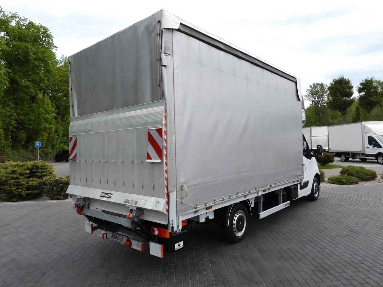 Opel MOVANO PRITSCHE PLANE AUFZUG 9 PALETTEN WEBASTO - Dostavno vozilo sa ceradom: slika 3 Opel MOVANO PRITSCHE PLANE AUFZUG 9 PALETTEN WEBASTO - Dostavno vozilo sa ceradom: slika 3
