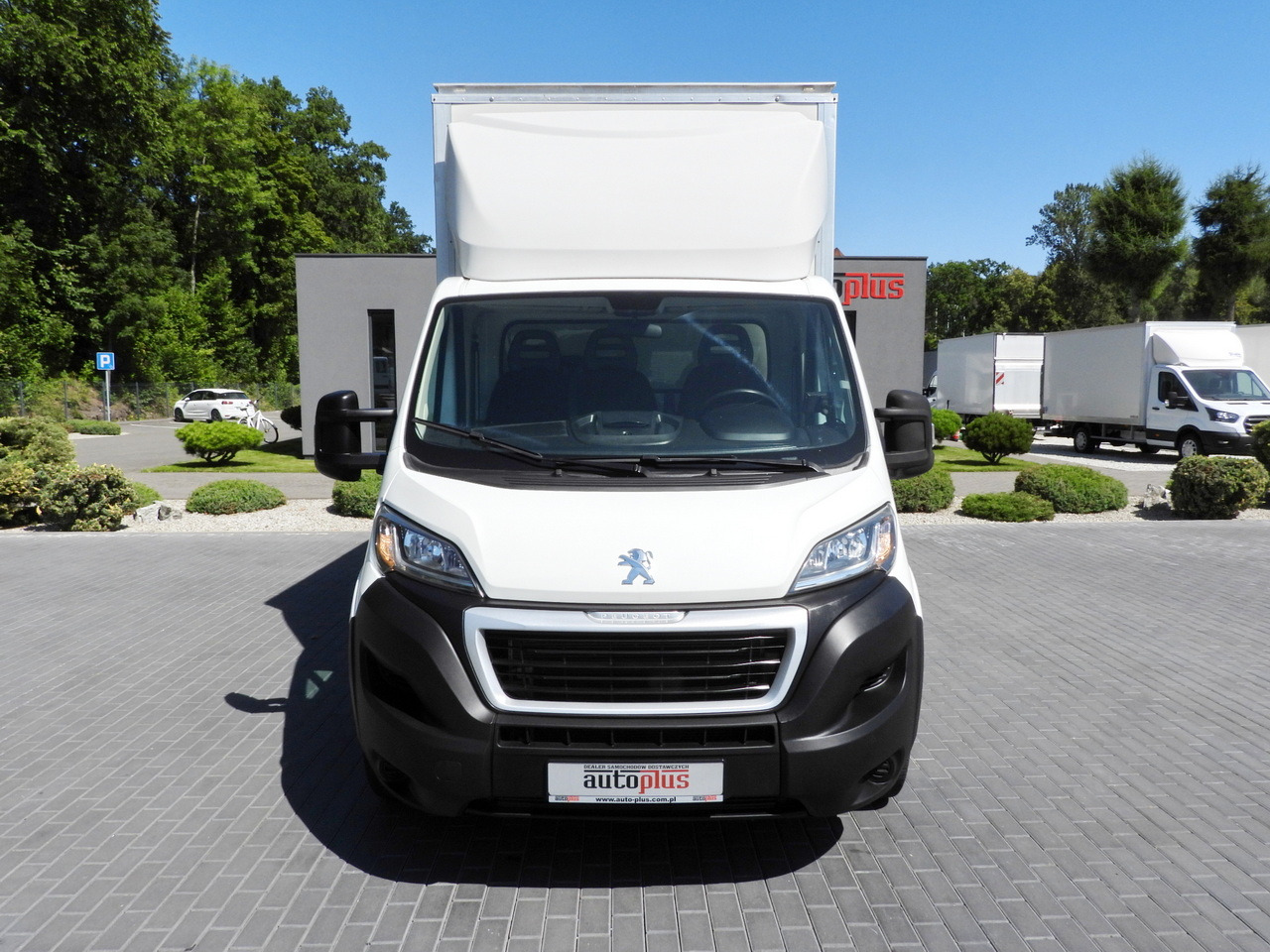 PEUGEOT BOXER BOX LIFT 8 PALLETS CRUISE CONTROL AIR CONDITIONING 130HP - Dostavno vozilo sa zatvorenim sandukom: slika 5 PEUGEOT BOXER BOX LIFT 8 PALLETS CRUISE CONTROL AIR CONDITIONING 130HP - Dostavno vozilo sa zatvorenim sandukom: slika 5