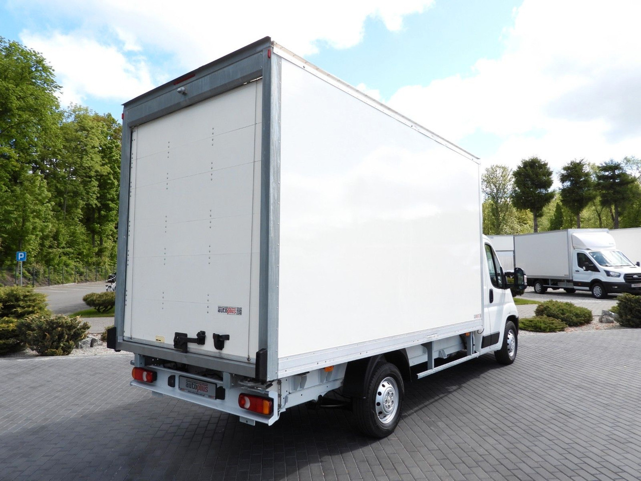 Peugeot BOXER KOFFER 8 PALETTEN TEMPOMAT KLIMAANLAGE Peugeot BOXER KOFFER 8 PALETTEN TEMPOMAT KLIMAANLAGE - Dostavno vozilo sa zatvorenim sandukom: slika 3 Peugeot BOXER KOFFER 8 PALETTEN TEMPOMAT KLIMAANLAGE Peugeot BOXER KOFFER 8 PALETTEN TEMPOMAT KLIMAANLAGE - Dostavno vozilo sa zatvorenim sandukom: slika 3