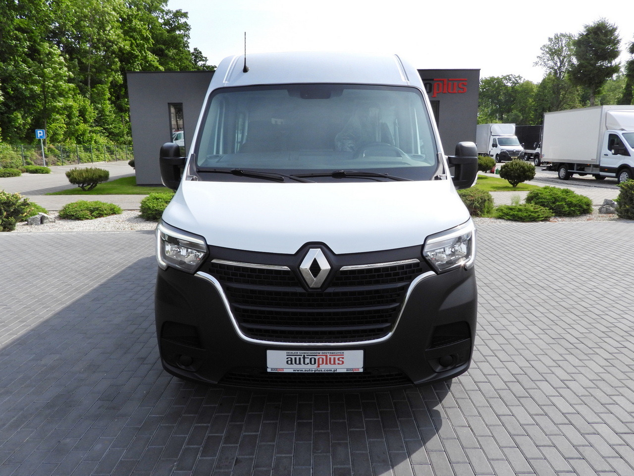 RENAULT MASTER BOX DELIVERY VAN 7 SEATS CRUISE CONTROL NAVIGATION LED LIGHTS AIR CONDITIONING 140HP - Furgon: slika 5 RENAULT MASTER BOX DELIVERY VAN 7 SEATS CRUISE CONTROL NAVIGATION LED LIGHTS AIR CONDITIONING 140HP - Furgon: slika 5