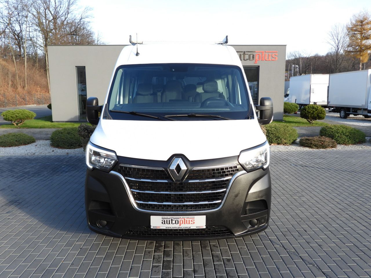 RENAULT MASTER BOX DELIVERY VAN 7 SEATS CRUISE CONTROL NAVIGATION LED LIGHTS AIR CONDITIONING 180HP - Furgon: slika 5 RENAULT MASTER BOX DELIVERY VAN 7 SEATS CRUISE CONTROL NAVIGATION LED LIGHTS AIR CONDITIONING 180HP - Furgon: slika 5