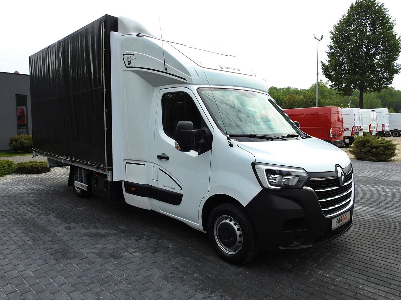 RENAULT MASTER TARPAULIN 10 PALLETS WEBASTO CRUISE CONTROL AIR CONDITIONING LED LIGHTS PNEUMATICS 165HP - Dostavno vozilo sa ceradom: slika 4 RENAULT MASTER TARPAULIN 10 PALLETS WEBASTO CRUISE CONTROL AIR CONDITIONING LED LIGHTS PNEUMATICS 165HP - Dostavno vozilo sa ceradom: slika 4