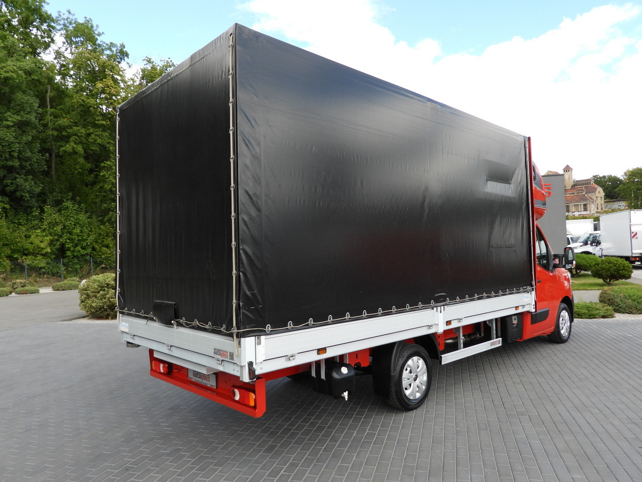 RENAULT MASTER TARPAULIN 10 PALLETS WEBASTO CRUISE CONTROL LED LIGHTS AIR CONDITIONING 165HP - Dostavno vozilo sa ceradom: slika 3 RENAULT MASTER TARPAULIN 10 PALLETS WEBASTO CRUISE CONTROL LED LIGHTS AIR CONDITIONING 165HP - Dostavno vozilo sa ceradom: slika 3