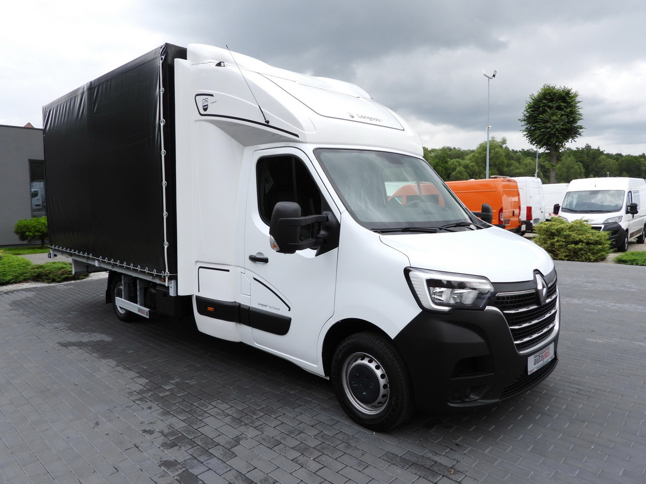RENAULT MASTER TARPAULIN 10 PALLETS WEBASTO CRUISE CONTROL LED LIGHTS PNEUMATICS AIR CONDITIONING 165HP - Dostavno vozilo sa ceradom: slika 4 RENAULT MASTER TARPAULIN 10 PALLETS WEBASTO CRUISE CONTROL LED LIGHTS PNEUMATICS AIR CONDITIONING 165HP - Dostavno vozilo sa ceradom: slika 4