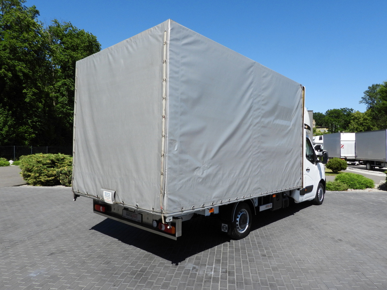RENAULT MASTER TARPAULIN 10 PALLETS WEBASTO CRUISE CONTROL LED LIGHTS PNEUMATICS AIR CONDITIONING 165HP - Dostavno vozilo sa ceradom: slika 3 RENAULT MASTER TARPAULIN 10 PALLETS WEBASTO CRUISE CONTROL LED LIGHTS PNEUMATICS AIR CONDITIONING 165HP - Dostavno vozilo sa ceradom: slika 3