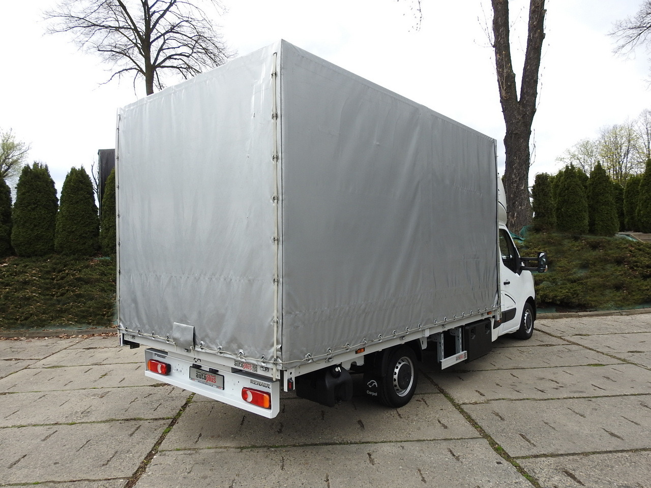 RENAULT MASTER TARPAULIN 10 PALLETS WEBASTO CRUISE CONTROL NAVIGATION AIR CONDITIONING LED LIGHTS PNEUMATICS 165HP - Dostavno vozilo sa ceradom: slika 3 RENAULT MASTER TARPAULIN 10 PALLETS WEBASTO CRUISE CONTROL NAVIGATION AIR CONDITIONING LED LIGHTS PNEUMATICS 165HP - Dostavno vozilo sa ceradom: slika 3