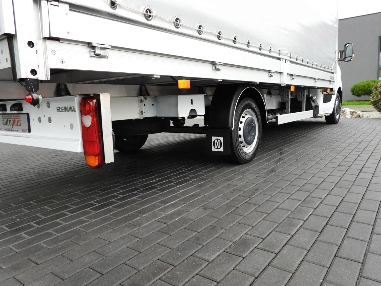 Dostavno vozilo sa ceradom RENAULT MASTER TARPAULIN 12 PALLETS WEBASTO CRUISE CONTROL NAVIGATION LED LIGHTS PNEUMATICS AIR CONDITIONING  165HP: slika 17