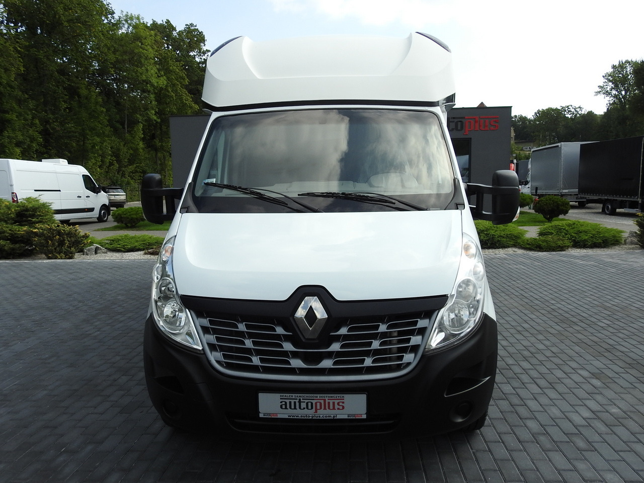 RENAULT MASTER TARPAULIN 8 PALLETS CRUISE CONTROL AIR CONDITIONING 170HP - Dostavno vozilo sa ceradom: slika 5 RENAULT MASTER TARPAULIN 8 PALLETS CRUISE CONTROL AIR CONDITIONING 170HP - Dostavno vozilo sa ceradom: slika 5