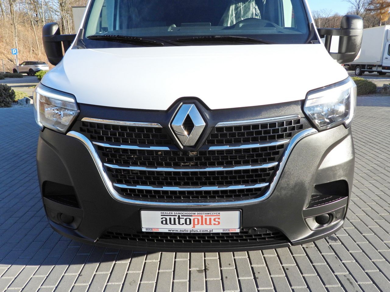 Dostavno vozilo sa ceradom RENAULT MASTER TARPAULIN 8 PALLETS WEBASTO CRUISE CONTROL LED LIGHTS AIR CONDITIONING 165HP: slika 14 Dostavno vozilo sa ceradom RENAULT MASTER TARPAULIN 8 PALLETS WEBASTO CRUISE CONTROL LED LIGHTS AIR CONDITIONING 165HP: slika 14