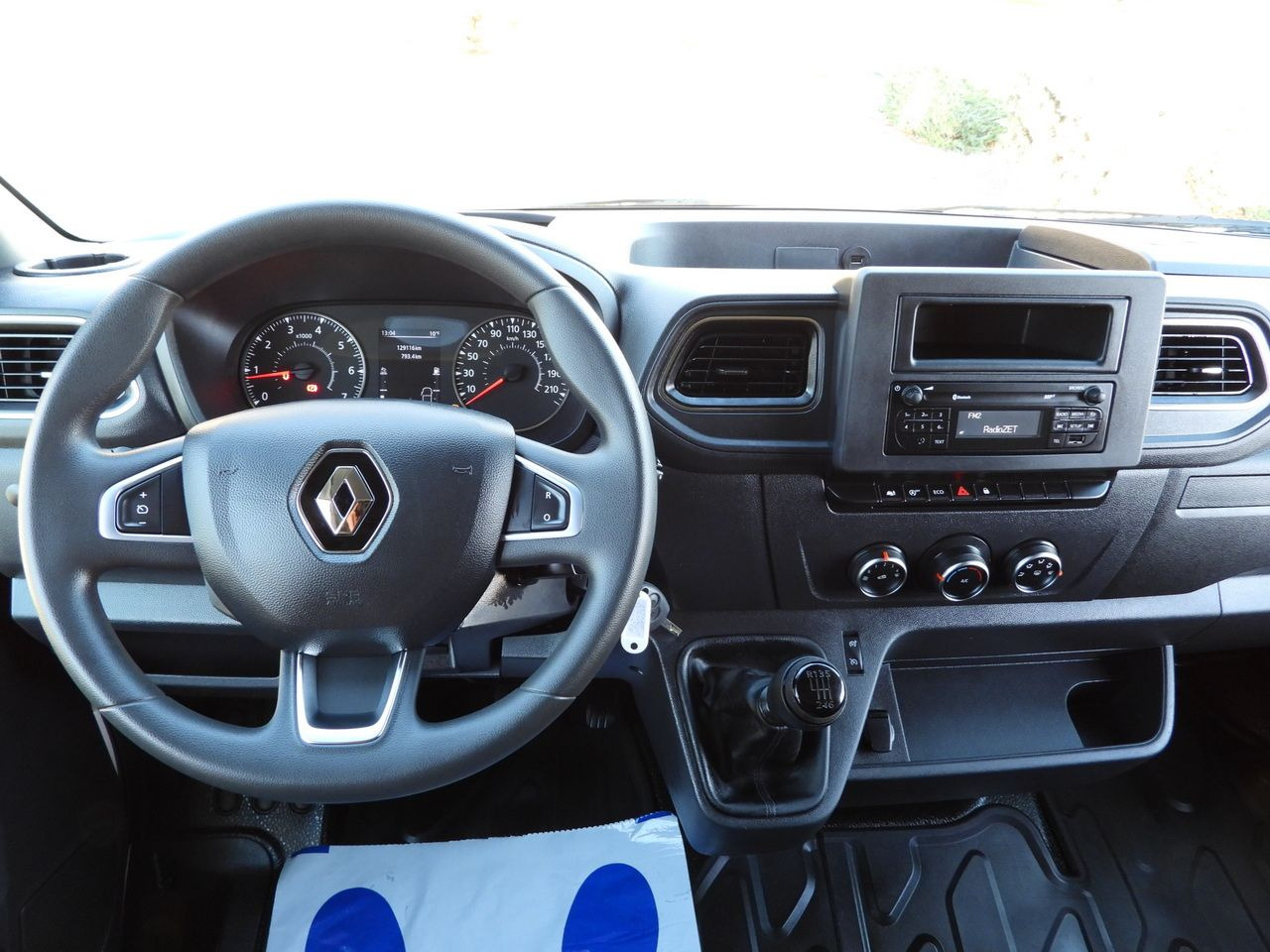 Dostavno vozilo sa ceradom RENAULT MASTER TARPAULIN 8 PALLETS WEBASTO CRUISE CONTROL LED LIGHTS AIR CONDITIONING 165HP: slika 32 Dostavno vozilo sa ceradom RENAULT MASTER TARPAULIN 8 PALLETS WEBASTO CRUISE CONTROL LED LIGHTS AIR CONDITIONING 165HP: slika 32