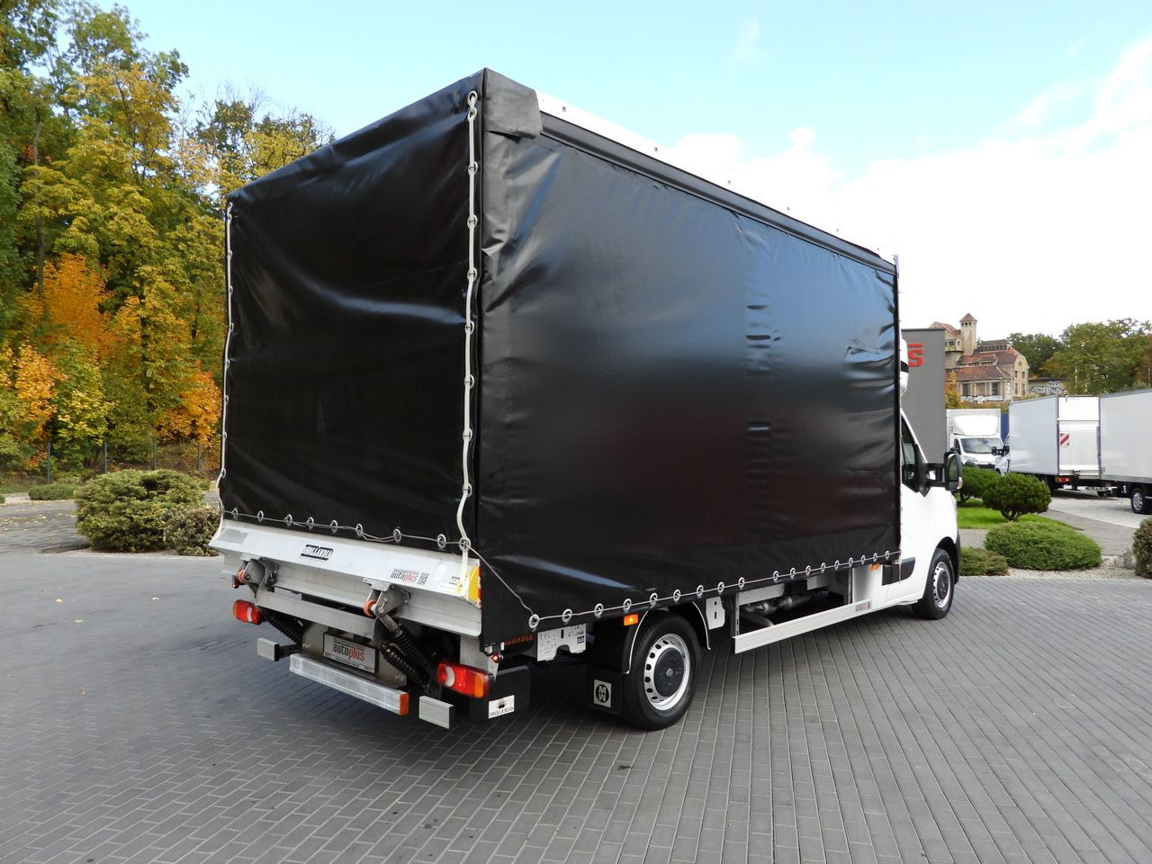 RENAULT MASTER TARPAULIN LIFT 10 PALLETS CRUISE CONTROL LED LIGHTS AIR CONDITIONING 165HP - Dostavno vozilo sa ceradom: slika 3 RENAULT MASTER TARPAULIN LIFT 10 PALLETS CRUISE CONTROL LED LIGHTS AIR CONDITIONING 165HP - Dostavno vozilo sa ceradom: slika 3