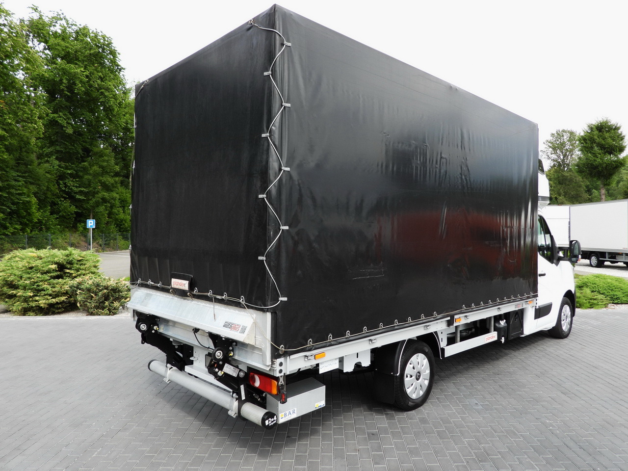 RENAULT MASTER TARPAULIN LIFT 9 PALLETS WEBASTO CRUISE CONTROL LED LIGHTS PNEUMATICS AIR CONDITIONING 165HP - Dostavno vozilo sa ceradom: slika 3 RENAULT MASTER TARPAULIN LIFT 9 PALLETS WEBASTO CRUISE CONTROL LED LIGHTS PNEUMATICS AIR CONDITIONING 165HP - Dostavno vozilo sa ceradom: slika 3