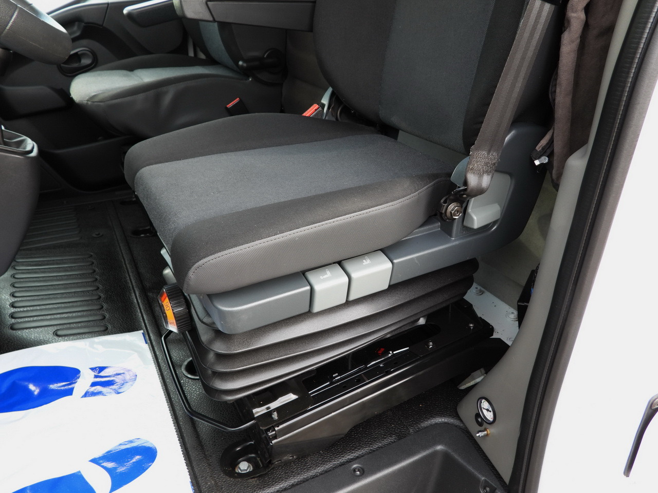 Dostavno vozilo sa ceradom RENAULT MASTER TARPAULIN LIFT 9 PALLETS WEBASTO CRUISE CONTROL LED LIGHTS PNEUMATICS AIR CONDITIONING  165HP: slika 29