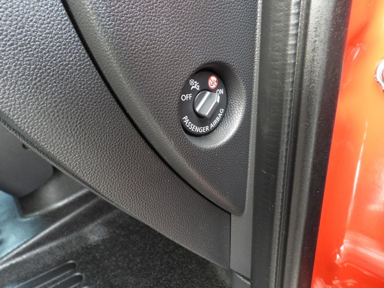 Dostavno vozilo istovarivač RENAULT MASTER TIPPER DOUBLE CABIN DOKA 6 SEATS CRUISE CONTROL LED LIGHTS TWIN WHEELS AIR CONDITIONING 145HP: slika 37 Dostavno vozilo istovarivač RENAULT MASTER TIPPER DOUBLE CABIN DOKA 6 SEATS CRUISE CONTROL LED LIGHTS TWIN WHEELS AIR CONDITIONING 145HP: slika 37