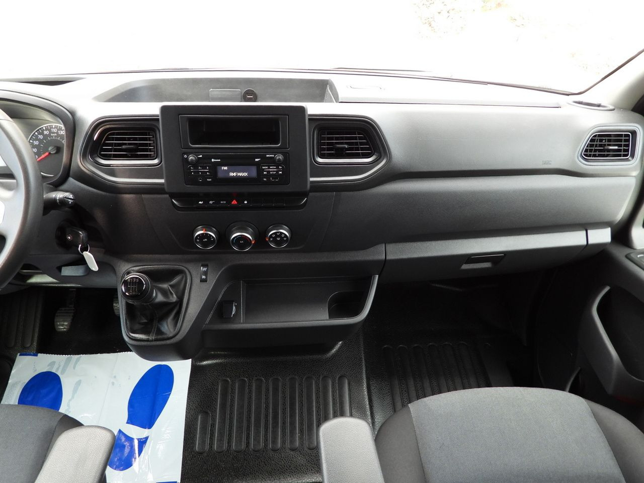 Dostavno vozilo istovarivač RENAULT MASTER TIPPER DOUBLE CABIN DOKA 6 SEATS CRUISE CONTROL LED LIGHTS TWIN WHEELS AIR CONDITIONING 145HP: slika 31 Dostavno vozilo istovarivač RENAULT MASTER TIPPER DOUBLE CABIN DOKA 6 SEATS CRUISE CONTROL LED LIGHTS TWIN WHEELS AIR CONDITIONING 145HP: slika 31