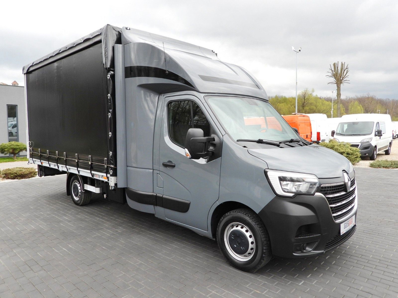 Renault MASTER PRITSCHE PLANE 10 PALETTEN WEBASTO A/C - Dostavno vozilo sa ceradom, Dostavno vozilo sa duplom kabinom: slika 4 Renault MASTER PRITSCHE PLANE 10 PALETTEN WEBASTO A/C - Dostavno vozilo sa ceradom, Dostavno vozilo sa duplom kabinom: slika 4