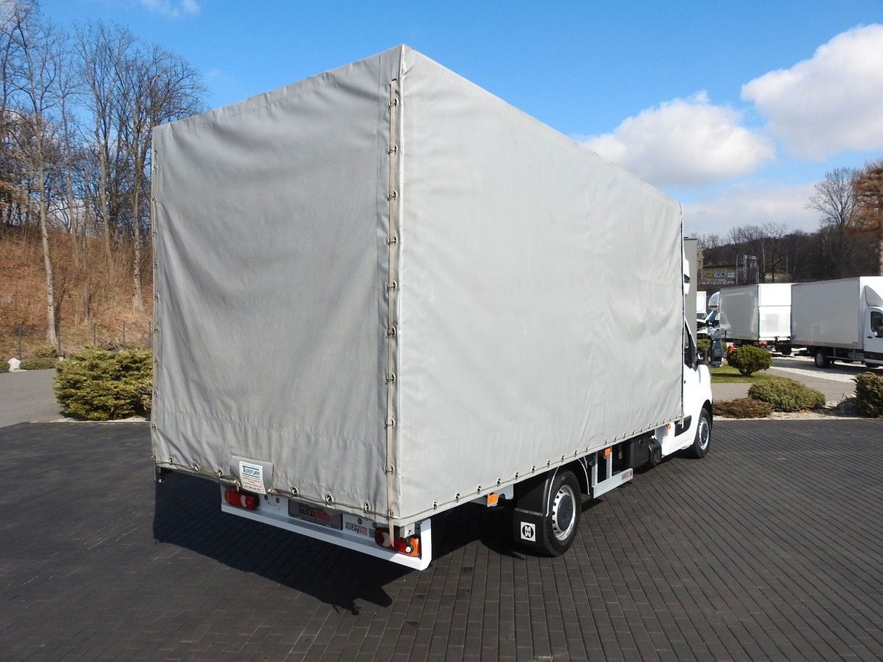 Renault MASTER PRITSCHE PLANE 10 PALETTEN WEBASTO - Dostavno vozilo sa ceradom: slika 3 Renault MASTER PRITSCHE PLANE 10 PALETTEN WEBASTO - Dostavno vozilo sa ceradom: slika 3
