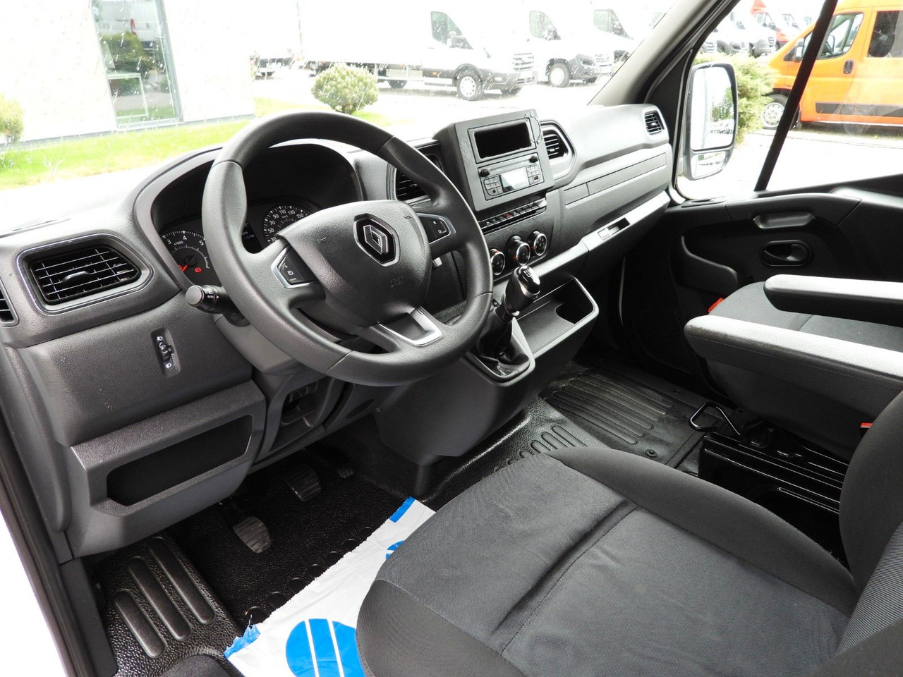 Renault MASTER PRITSCHE PLANE 8 PALETTEN WEBASTO A/C - Dostavno vozilo sa ceradom, Dostavno vozilo sa duplom kabinom: slika 2 Renault MASTER PRITSCHE PLANE 8 PALETTEN WEBASTO A/C - Dostavno vozilo sa ceradom, Dostavno vozilo sa duplom kabinom: slika 2