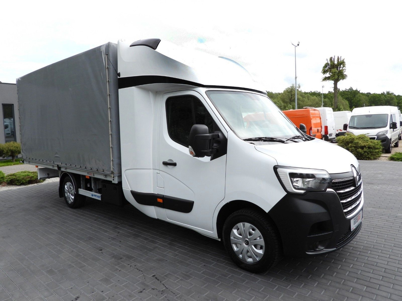 Renault MASTER PRITSCHE PLANE 8 PALETTEN WEBASTO A/C - Dostavno vozilo sa ceradom, Dostavno vozilo sa duplom kabinom: slika 4 Renault MASTER PRITSCHE PLANE 8 PALETTEN WEBASTO A/C - Dostavno vozilo sa ceradom, Dostavno vozilo sa duplom kabinom: slika 4