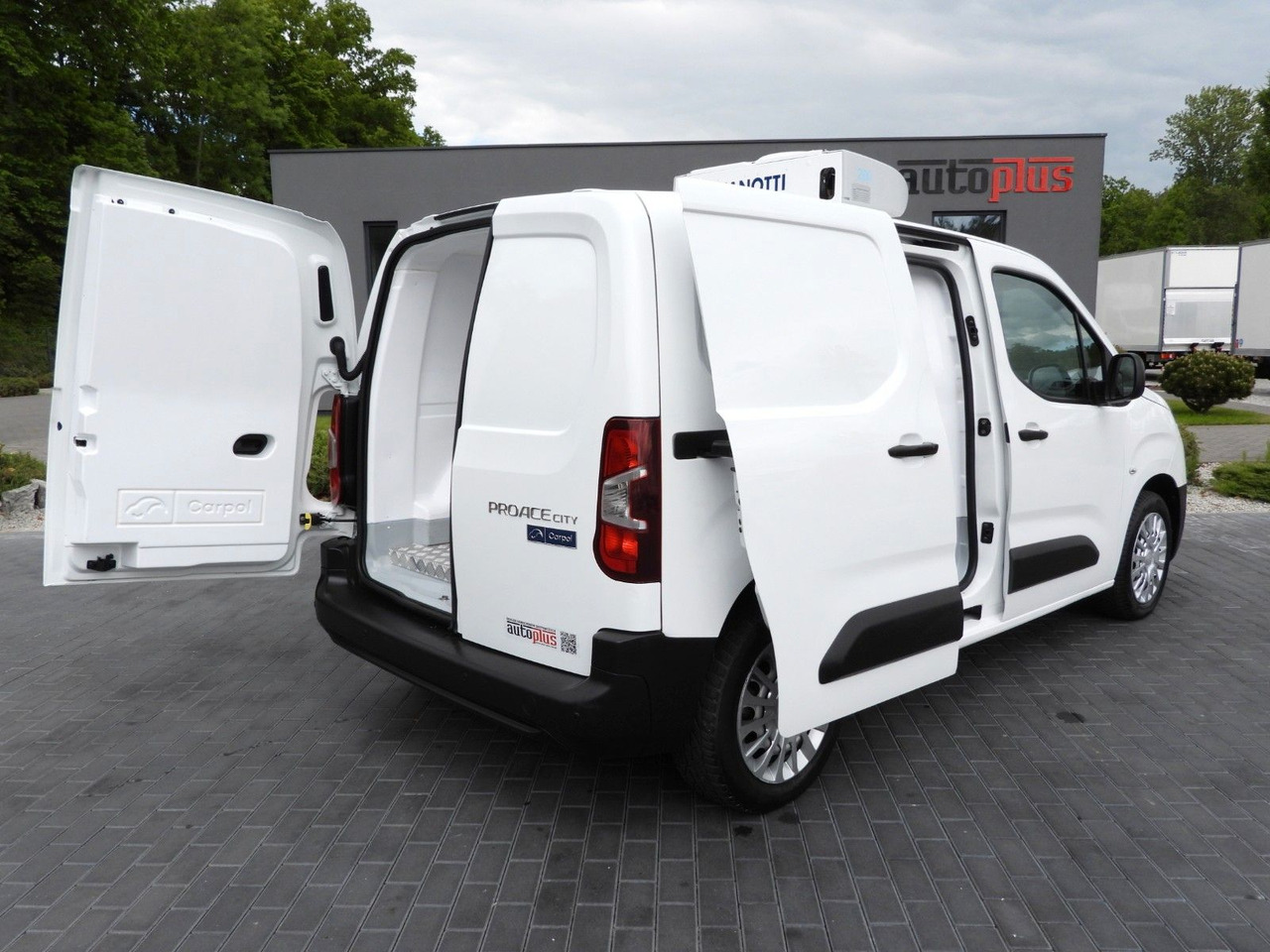 Toyota PROACE CITY KÜHLKASTENWAGEN -15*C TEMPOMAT A/C - Dostavno vozilo hladnjača: slika 3 Toyota PROACE CITY KÜHLKASTENWAGEN -15*C TEMPOMAT A/C - Dostavno vozilo hladnjača: slika 3