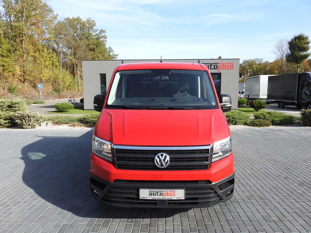 VOLKSWAGEN CRAFTER STAKE BODY DOUBLE CABIN DOKA 7 SEATS AIR CONDITIONING 140HP - Dostavno vozilo sa duplom kabinom: slika 5 VOLKSWAGEN CRAFTER STAKE BODY DOUBLE CABIN DOKA 7 SEATS AIR CONDITIONING 140HP - Dostavno vozilo sa duplom kabinom: slika 5