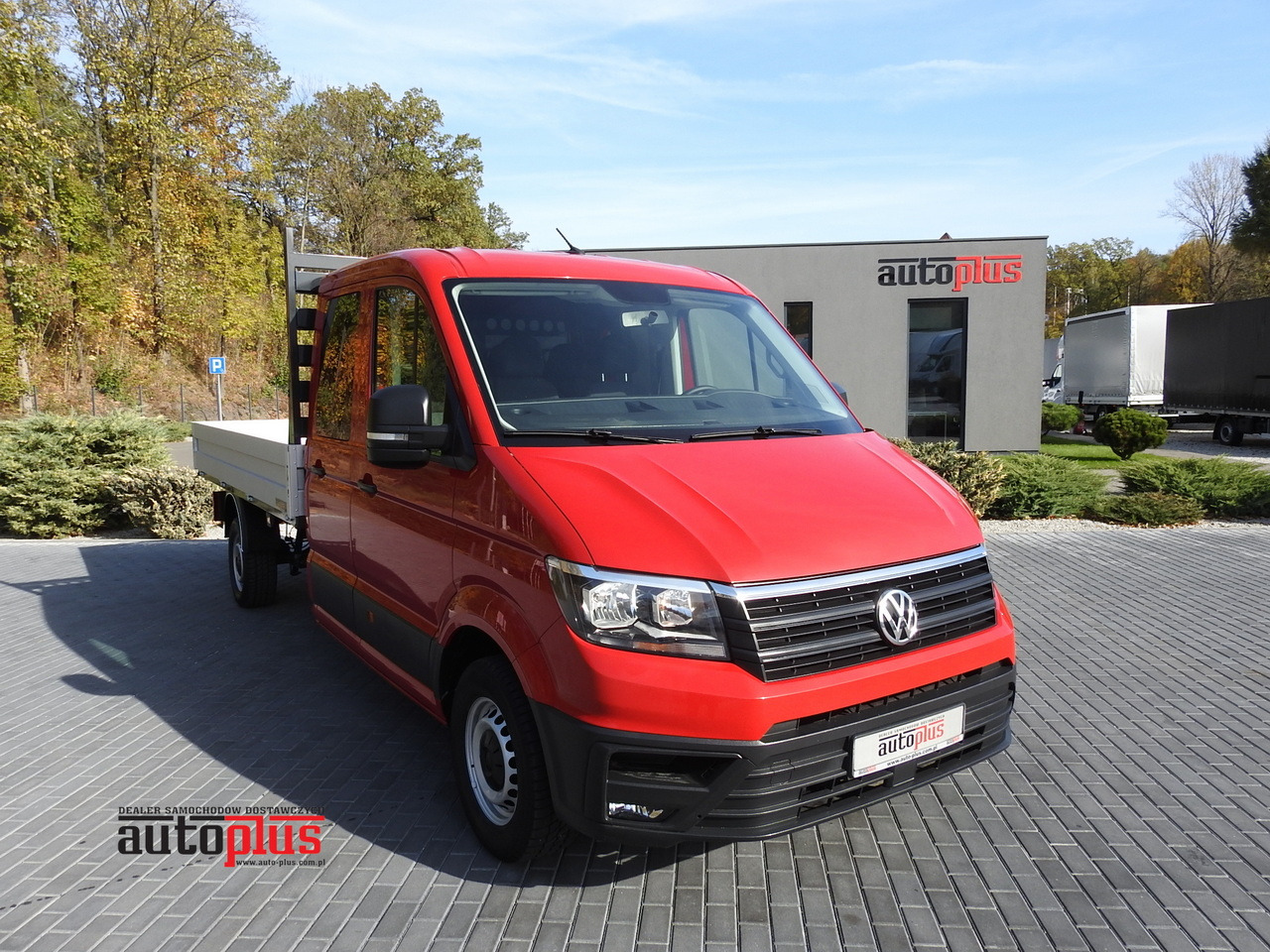 VOLKSWAGEN CRAFTER STAKE BODY DOUBLE CABIN DOKA 7 SEATS AIR CONDITIONING 140HP - Dostavno vozilo sa otvorenom sandukom: slika 1 VOLKSWAGEN CRAFTER STAKE BODY DOUBLE CABIN DOKA 7 SEATS AIR CONDITIONING 140HP - Dostavno vozilo sa otvorenom sandukom: slika 1