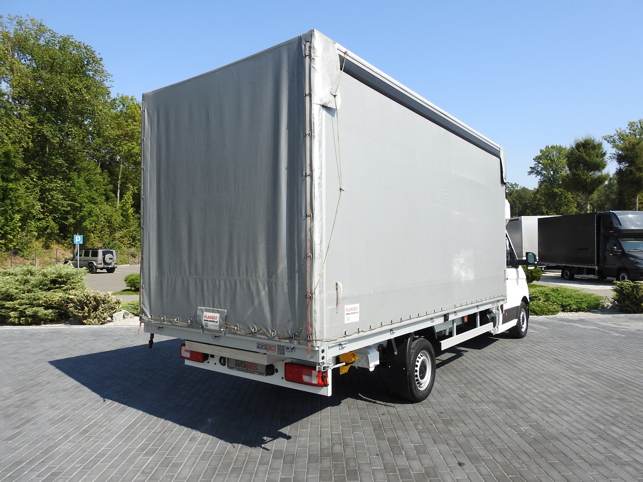 VOLKSWAGEN CRAFTER TARPAULIN 10 PALLETS WEBASTO CRUISE CONTROL AIR CONDITIONING LED LIGHTS 180HP - Dostavno vozilo sa ceradom: slika 3 VOLKSWAGEN CRAFTER TARPAULIN 10 PALLETS WEBASTO CRUISE CONTROL AIR CONDITIONING LED LIGHTS 180HP - Dostavno vozilo sa ceradom: slika 3