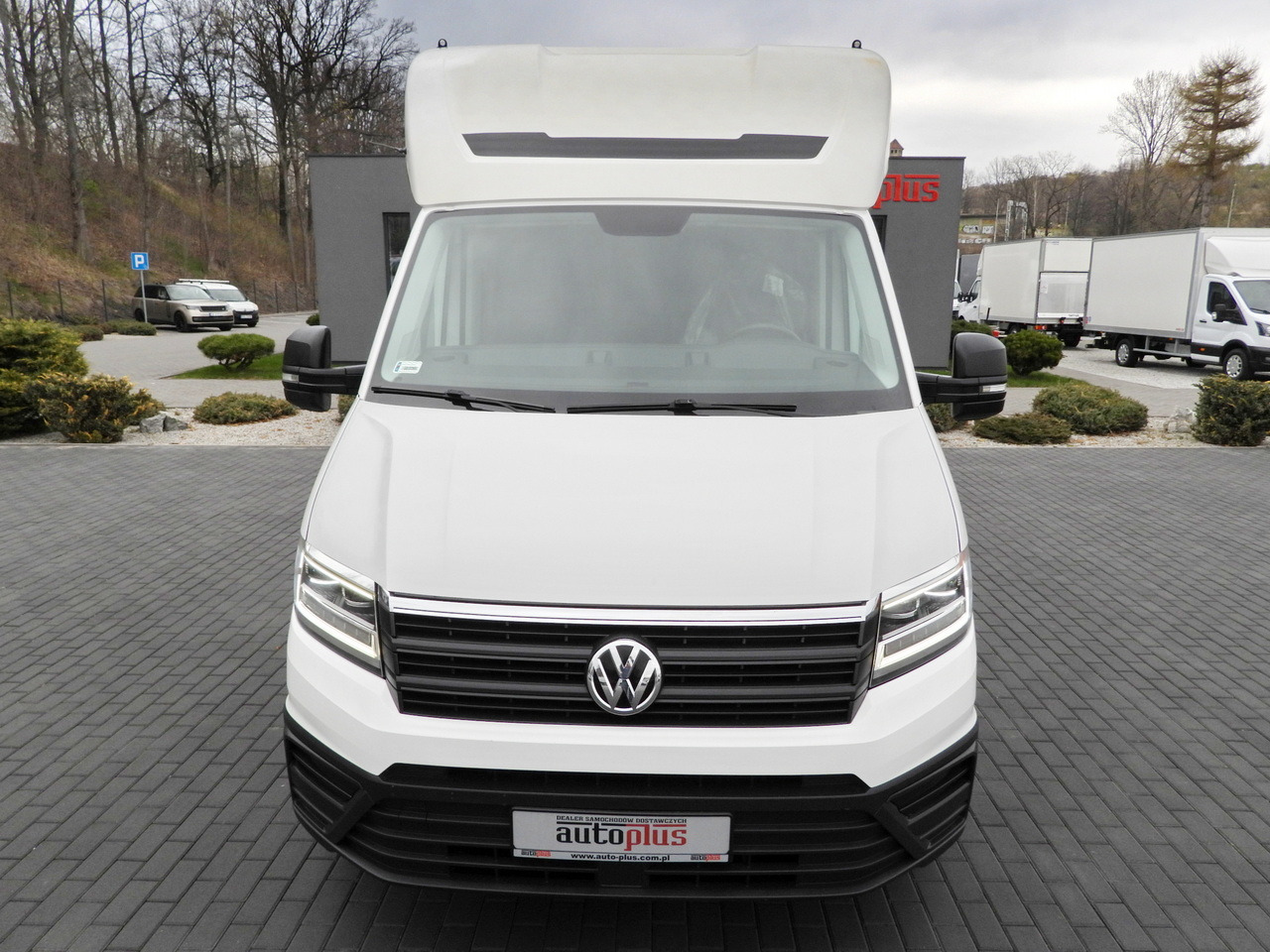 VOLKSWAGEN CRAFTER TARPAULIN 10 PALLETS WEBASTO CRUISE CONTROL LED LIGHTS 180HP - Dostavno vozilo sa ceradom: slika 5 VOLKSWAGEN CRAFTER TARPAULIN 10 PALLETS WEBASTO CRUISE CONTROL LED LIGHTS 180HP - Dostavno vozilo sa ceradom: slika 5