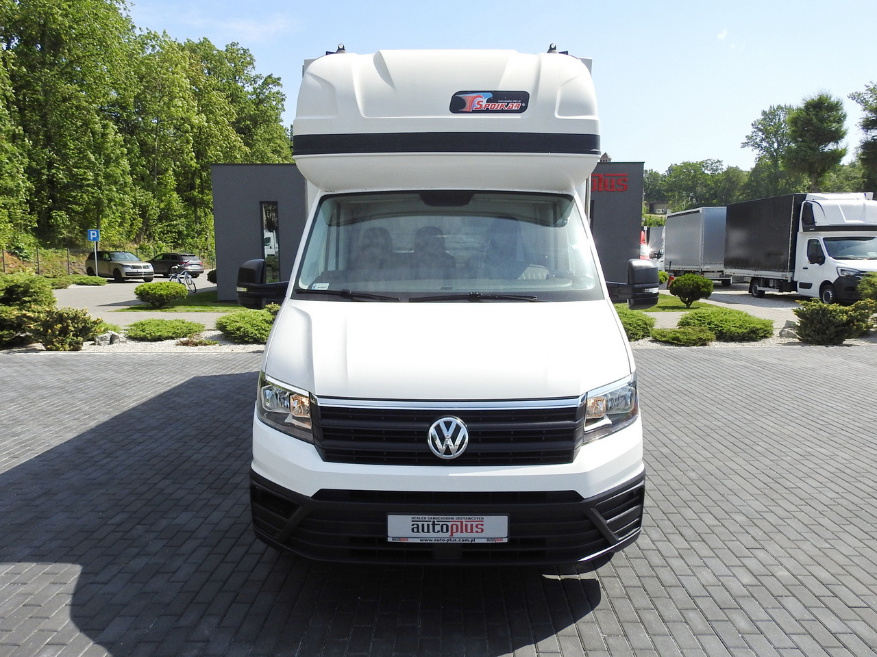 VOLKSWAGEN CRAFTER TARPAULIN LIFT 8 PALLETS WEBASTO CRUISE CONTROL 180HP - Dostavno vozilo sa ceradom: slika 5 VOLKSWAGEN CRAFTER TARPAULIN LIFT 8 PALLETS WEBASTO CRUISE CONTROL 180HP - Dostavno vozilo sa ceradom: slika 5