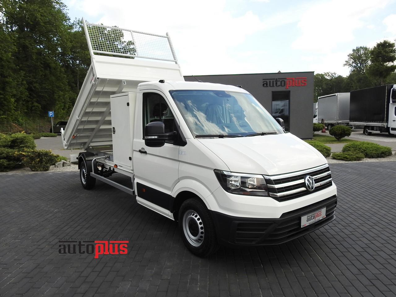 VOLKSWAGEN CRAFTER TIPPER CRUISE CONTROL 100HP - Dostavno vozilo istovarivač: slika 1 VOLKSWAGEN CRAFTER TIPPER CRUISE CONTROL 100HP - Dostavno vozilo istovarivač: slika 1