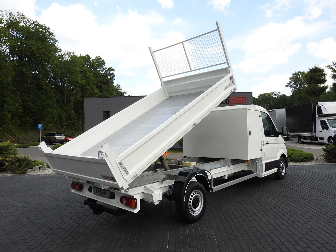 VOLKSWAGEN CRAFTER TIPPER CRUISE CONTROL 100HP - Dostavno vozilo istovarivač: slika 3 VOLKSWAGEN CRAFTER TIPPER CRUISE CONTROL 100HP - Dostavno vozilo istovarivač: slika 3