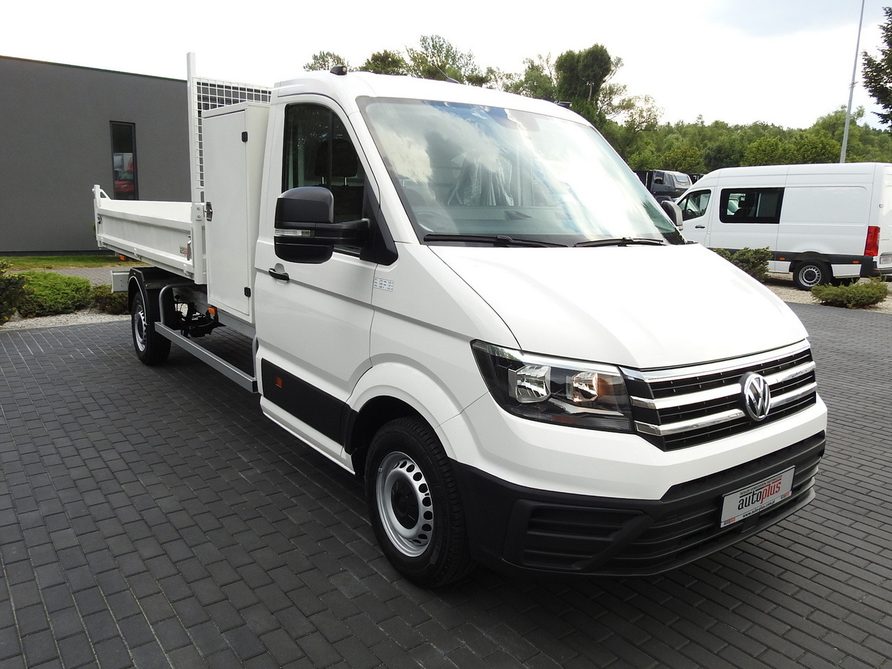 VOLKSWAGEN CRAFTER TIPPER CRUISE CONTROL 100HP - Dostavno vozilo istovarivač: slika 4 VOLKSWAGEN CRAFTER TIPPER CRUISE CONTROL 100HP - Dostavno vozilo istovarivač: slika 4