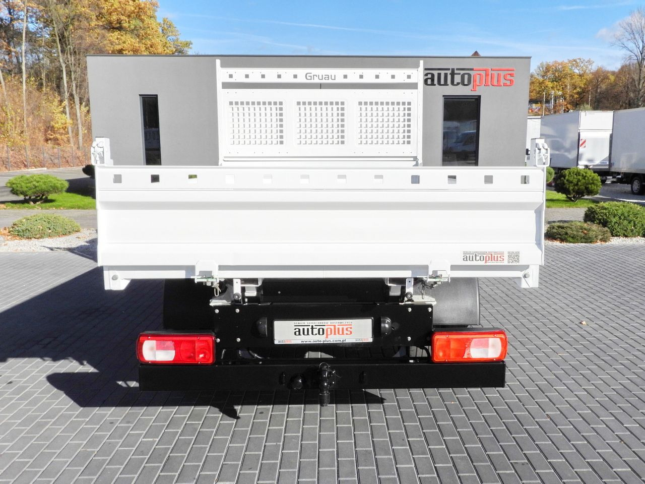 VOLKSWAGEN CRAFTER TIPPER CRUISE CONTROL NAVIGATION TWIN WHEELS AIR CONDITIONING 180HP VOLKSWAGEN CRAFTER TIPPER CRUISE CONTROL NAVIGATION TWIN WHEELS AIR CONDITIONING 180HP: slika 10 VOLKSWAGEN CRAFTER TIPPER CRUISE CONTROL NAVIGATION TWIN WHEELS AIR CONDITIONING 180HP VOLKSWAGEN CRAFTER TIPPER CRUISE CONTROL NAVIGATION TWIN WHEELS AIR CONDITIONING 180HP: slika 10