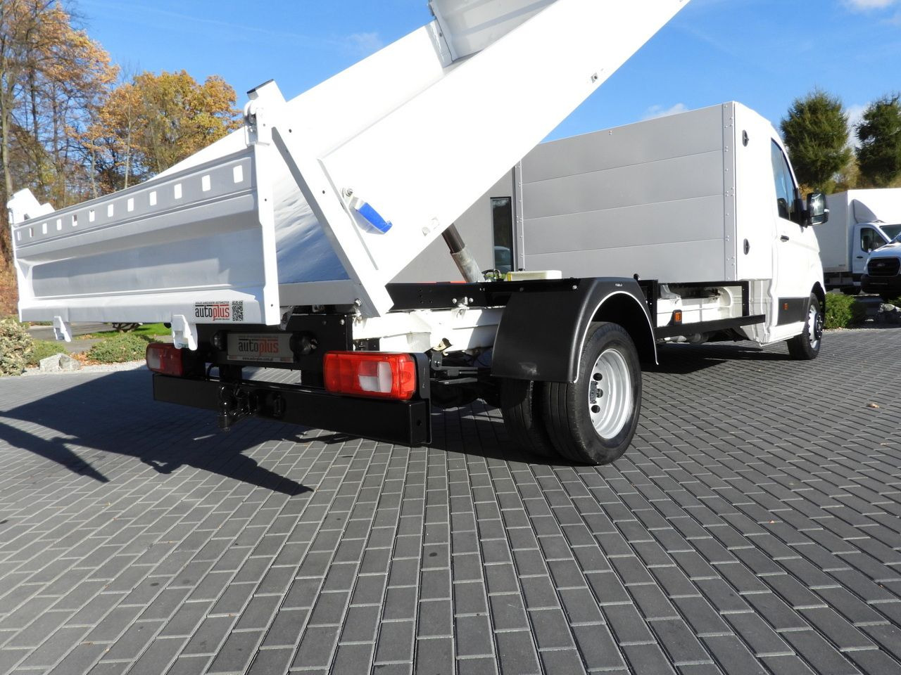 VOLKSWAGEN CRAFTER TIPPER CRUISE CONTROL NAVIGATION TWIN WHEELS AIR CONDITIONING 180HP VOLKSWAGEN CRAFTER TIPPER CRUISE CONTROL NAVIGATION TWIN WHEELS AIR CONDITIONING 180HP: slika 23 VOLKSWAGEN CRAFTER TIPPER CRUISE CONTROL NAVIGATION TWIN WHEELS AIR CONDITIONING 180HP VOLKSWAGEN CRAFTER TIPPER CRUISE CONTROL NAVIGATION TWIN WHEELS AIR CONDITIONING 180HP: slika 23