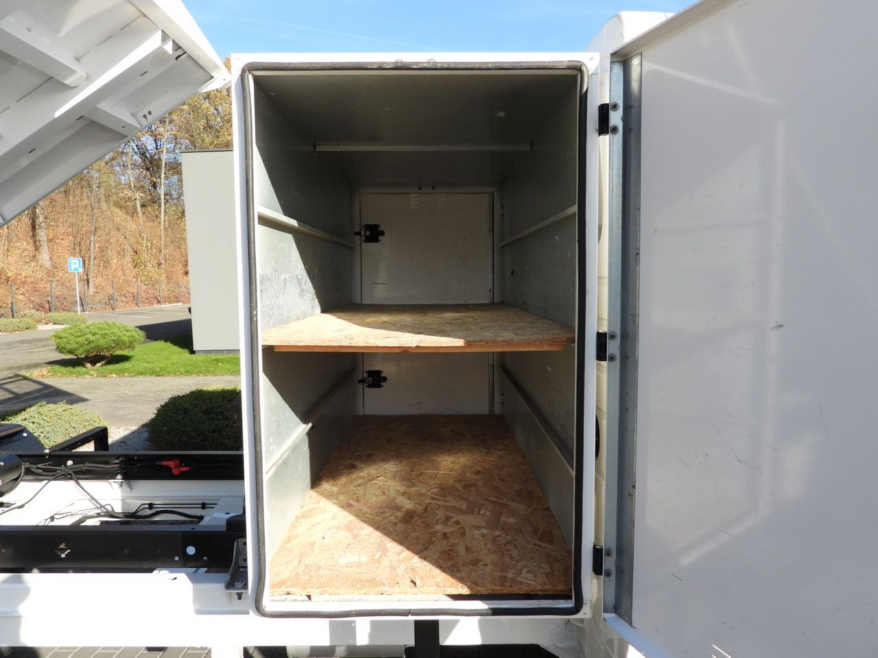 VOLKSWAGEN CRAFTER TIPPER CRUISE CONTROL NAVIGATION TWIN WHEELS AIR CONDITIONING 180HP VOLKSWAGEN CRAFTER TIPPER CRUISE CONTROL NAVIGATION TWIN WHEELS AIR CONDITIONING 180HP: slika 20 VOLKSWAGEN CRAFTER TIPPER CRUISE CONTROL NAVIGATION TWIN WHEELS AIR CONDITIONING 180HP VOLKSWAGEN CRAFTER TIPPER CRUISE CONTROL NAVIGATION TWIN WHEELS AIR CONDITIONING 180HP: slika 20