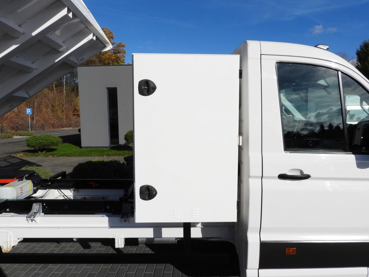 VOLKSWAGEN CRAFTER TIPPER CRUISE CONTROL NAVIGATION TWIN WHEELS AIR CONDITIONING 180HP VOLKSWAGEN CRAFTER TIPPER CRUISE CONTROL NAVIGATION TWIN WHEELS AIR CONDITIONING 180HP: slika 19 VOLKSWAGEN CRAFTER TIPPER CRUISE CONTROL NAVIGATION TWIN WHEELS AIR CONDITIONING 180HP VOLKSWAGEN CRAFTER TIPPER CRUISE CONTROL NAVIGATION TWIN WHEELS AIR CONDITIONING 180HP: slika 19