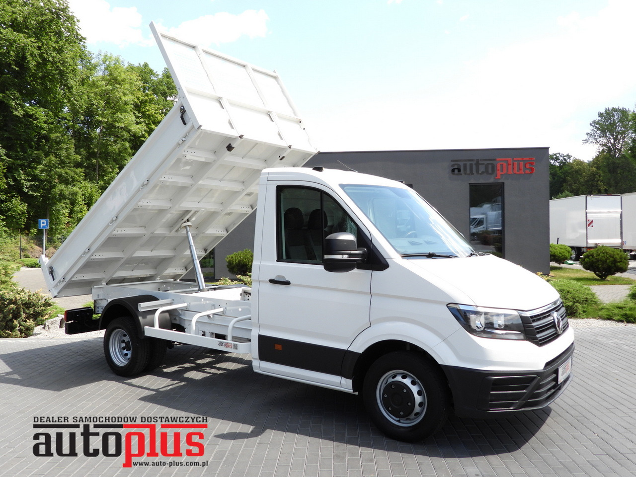 VOLKSWAGEN CRAFTER TIPPER CRUISE CONTROL TWIN WHEELS AIR CONDITIONING 180HP - Dostavno vozilo istovarivač: slika 1 VOLKSWAGEN CRAFTER TIPPER CRUISE CONTROL TWIN WHEELS AIR CONDITIONING 180HP - Dostavno vozilo istovarivač: slika 1